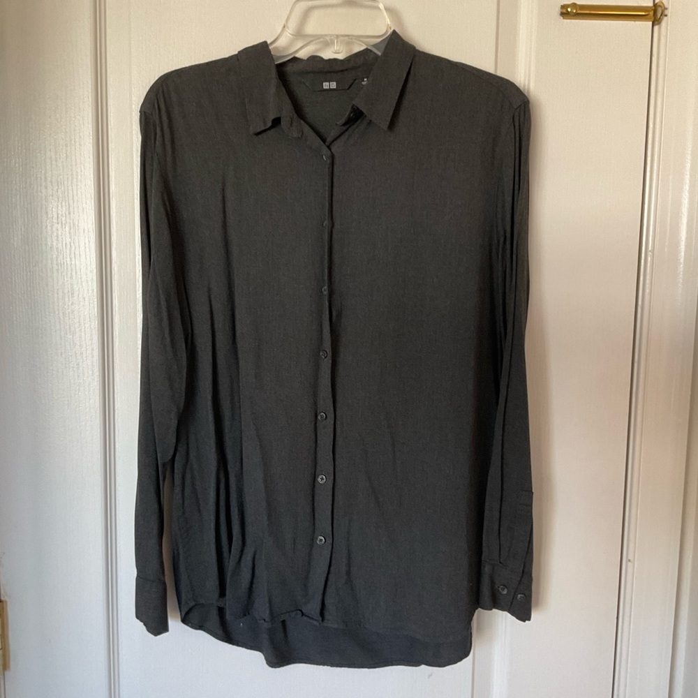 Uniqlo gray button down shirt
